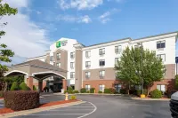 Holiday Inn Express & Suites Roanoke Rapids SE Hotels near I-95 Sweepstakes