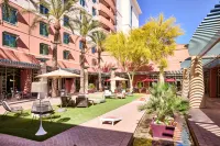 Renaissance Phoenix Glendale Hotel & Conference Center 톨마초프 팜 주변 호텔