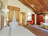 Hotel Camelia Hoteles cerca de Grandes Almacenes La Rinascente