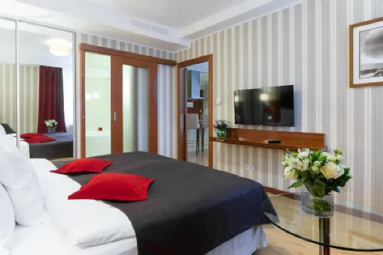 Palace Bridge (Палас Бридж)