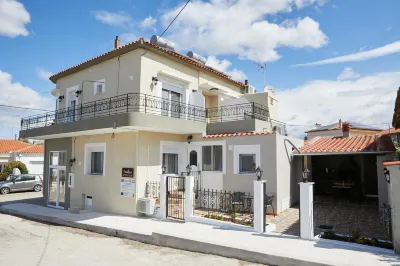 Romilia Guesthouse Hotels near Beach at the port of Fanari