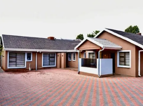 Lauren Palace Guest House