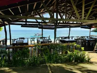 White Beach Front and Cottages Các khách sạn ở Caticlan