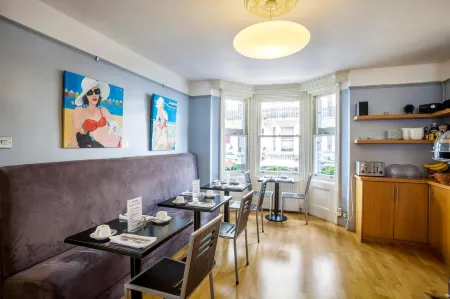 Brightonwave Отели рядом с достопримечательностью «Стайн-Гарденс»