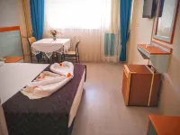 Uyum Hotel - Hot Springs