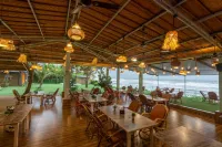 Amadi Beach Front Resort - Frühstück