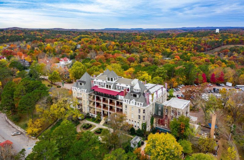 1886 Crescent Hotel and Spa