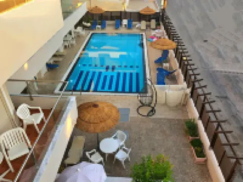 Caravel Hotel Apartments