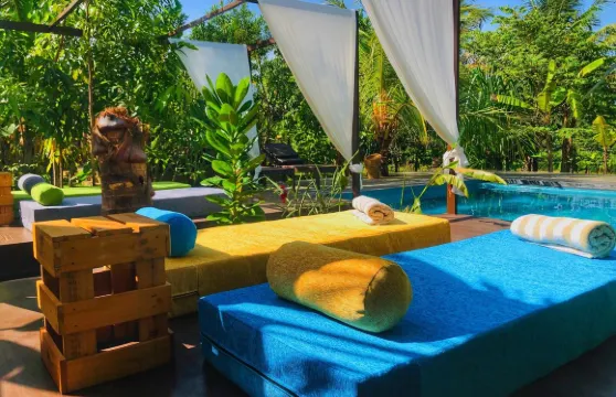 理查茲卡巴納斯酒店