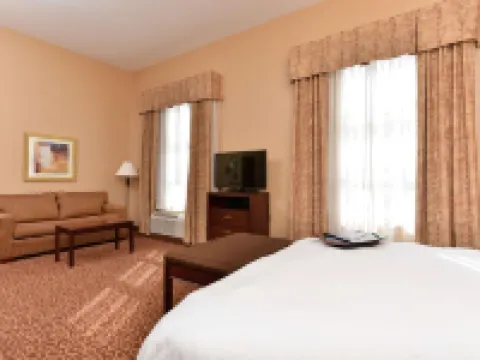 Hampton Inn & Suites by Hilton Edmonton International Airport Hotels in Leduc