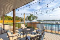 Super 8 by Wyndham Riverside Al - bars