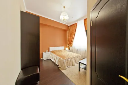 Этника Отели рядом с достопримечательностью «ВОСТОЧНЫЙ»