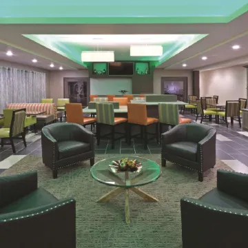 La Quinta Inn & Suites by Wyndham Paducah