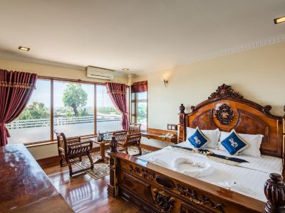 Seng Hout Hotel