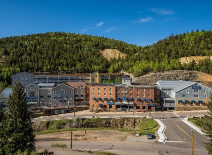 大 Z 娛樂場飯店 - 紅獅飯店