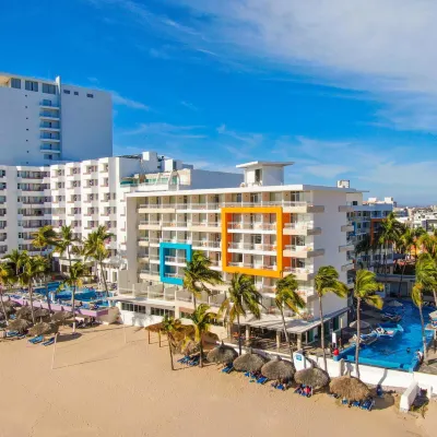 Star Palace Beach Hotel Hotels near Marina Mazatlan