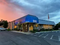 Travelodge Inn & Suites by Wyndham Albany - parking