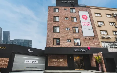 Hotel Yaja Gwangju Station Отели рядом с достопримечательностью «Jungoe Park»