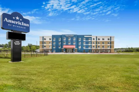 AmericInn by Wyndham International Falls