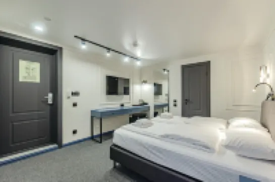 Plaza Hotel (Плаза Отель) Отели в г. 