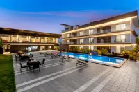 Crystal Village - parking
