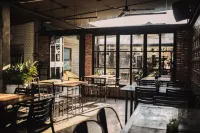 The Flying Fish Hostel - Frühstück