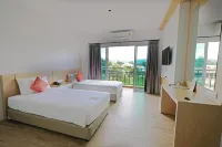 Sleeping Tree Hotel - balcony