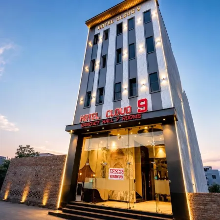 Hotel Cloud 9