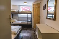 Hostel 24 - Hostels