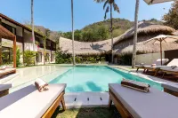 ANAIWA Boutique Hotel - Beach