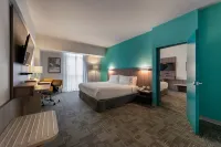 Holiday Inn Lima Airport Hotels near Chinatown