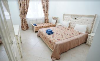 Tourist Hotel