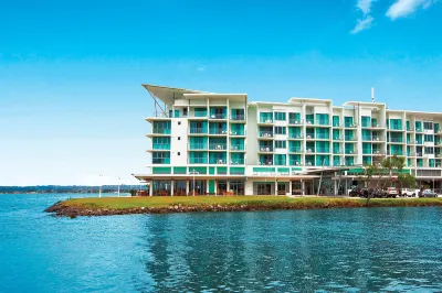 Ramada Hotel & Suites by Wyndham Ballina Byron Hotels near Riverview Park