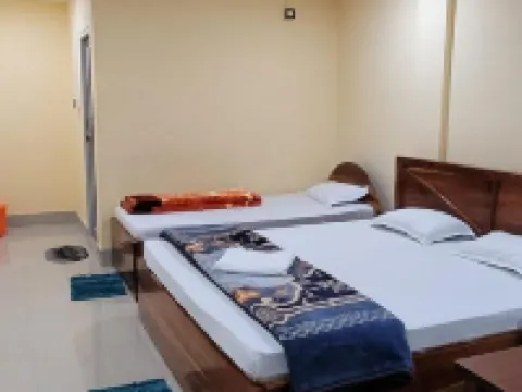 西部旅館 瑙貢酒店