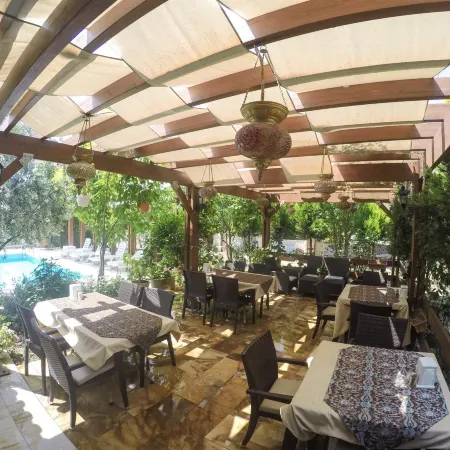 Melrose House Hotel