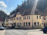 Thüringer Hof فنادق في Seenplatte