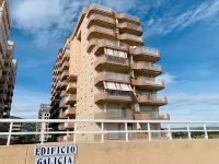 Apartamentos Daytona-Galicia 3000 Hotels near Centro Comercial Marina d'Or Beach