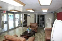 Fabulous Chalet Inn - Jacuzzi