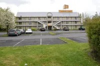 Premiere Classe Lille Sud - Douai Cuincy - parking