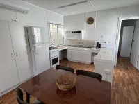 Essex Court - Beach House Motel