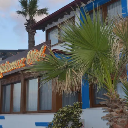 Yakamoz Otel