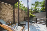 The Hide - pet friendly