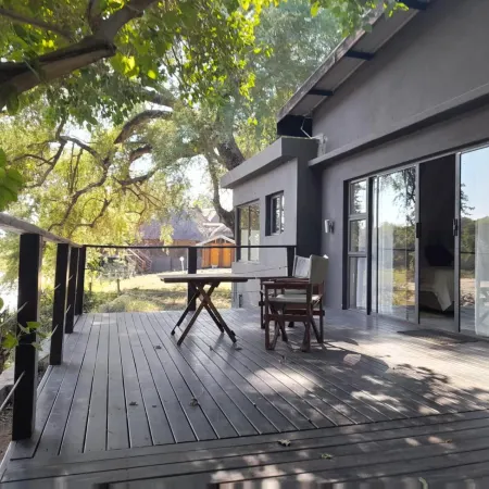 Bushriver Lodge