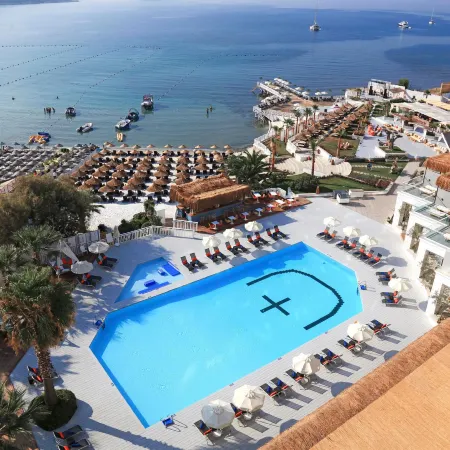 Design Plus Seya Beach Hotel