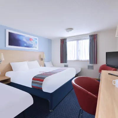 Travelodge Ayr Hotels near Carnegie Library