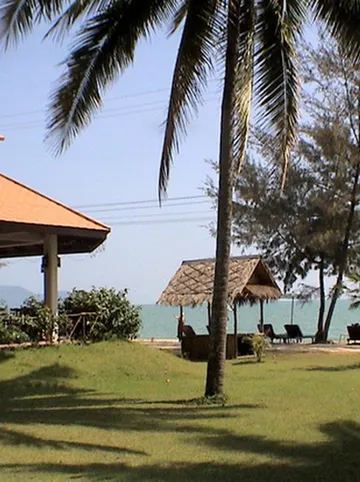 รูปภาพของCoral Hotel Bangsaphan โรงแรมบางสะพานคอรัล