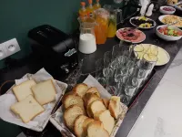 Avenue Apart - Breakfast