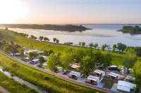 Tisza-to Apartmanpark - Apartemen