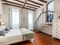 Rome As You Feel - Piazza dei Satiri Apartments Hotels near Gianicolo
