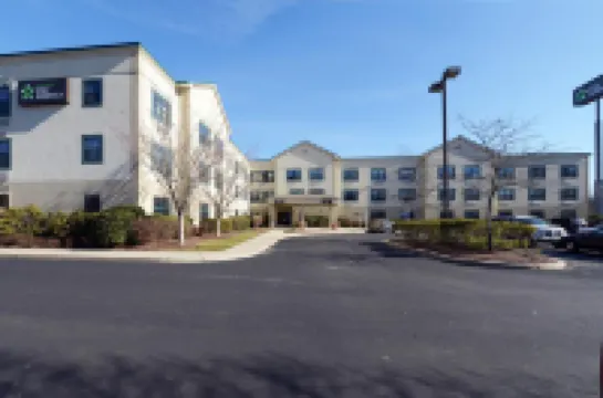 Extended Stay America Suites - Providence - Warwick Hotel di 